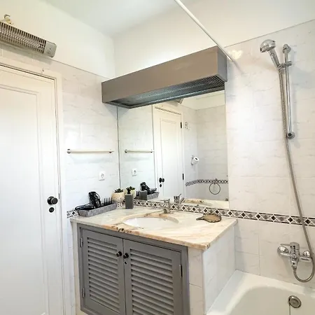 2 Bed 2 Bath Poolside With Wi-fi And Ac