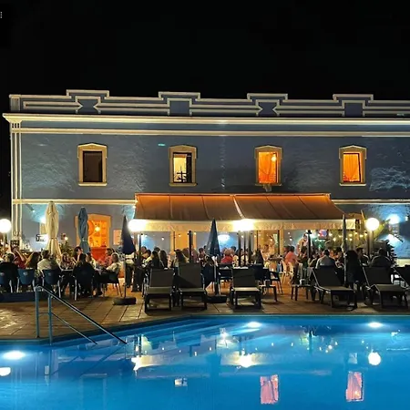 2 Bed 2 Bath Poolside With Wi-fi And Ac